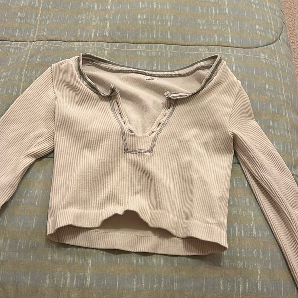 urban outfitters go for gold white long sleeve